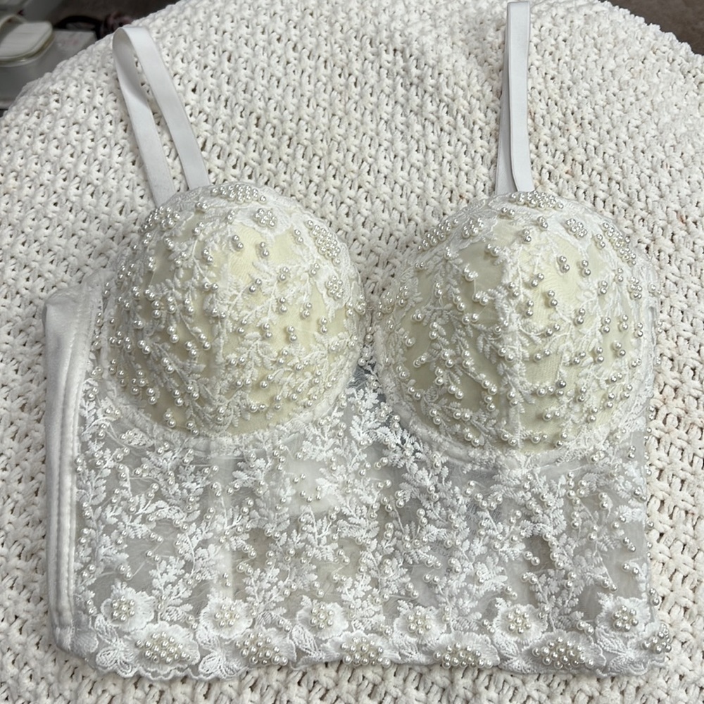 White pearl and floral stitched corset from Windsor.